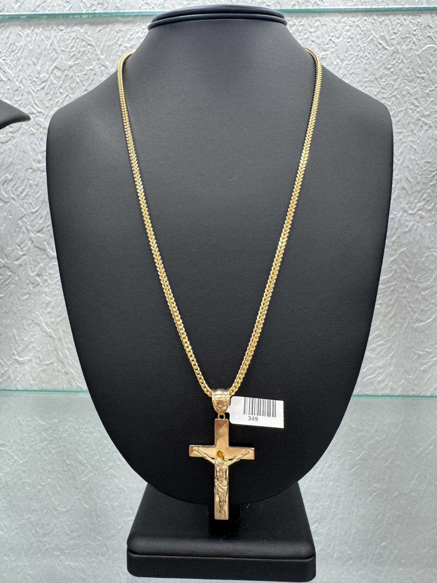 Cadena Franco y dije de crucifijo
