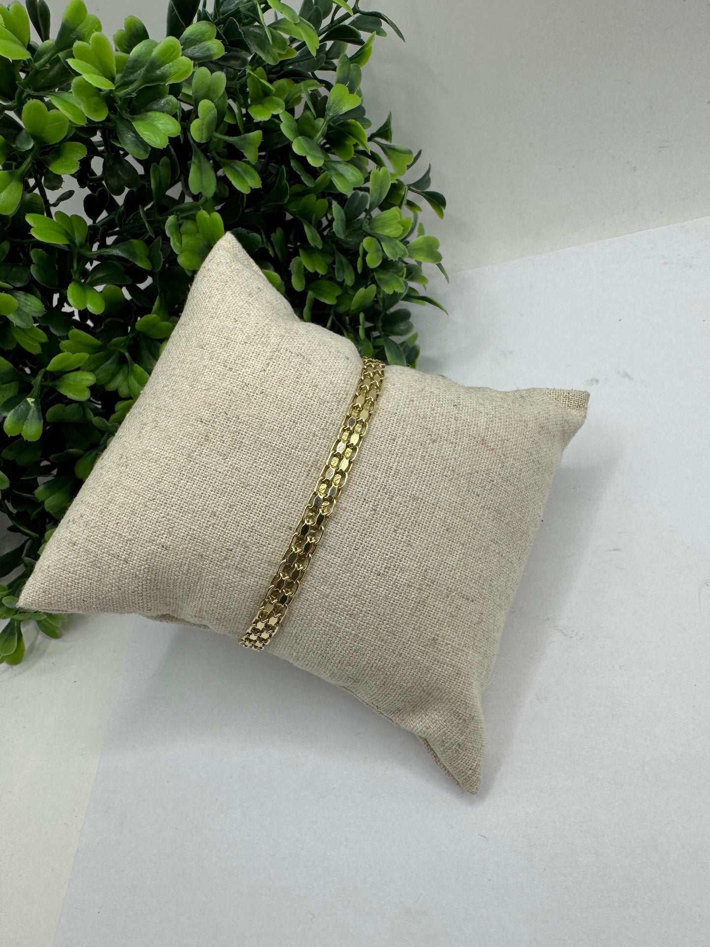 Pulsera trenzada.