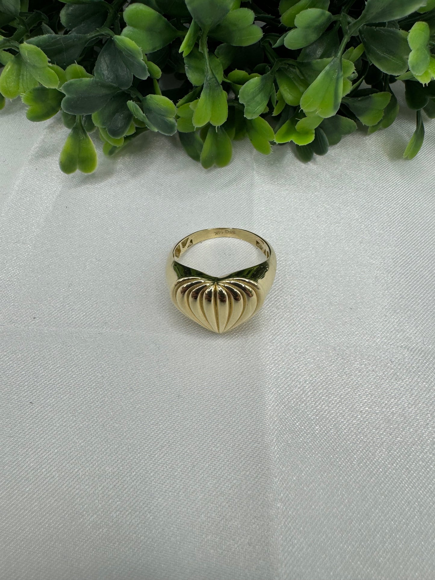 Anillo de corazón.